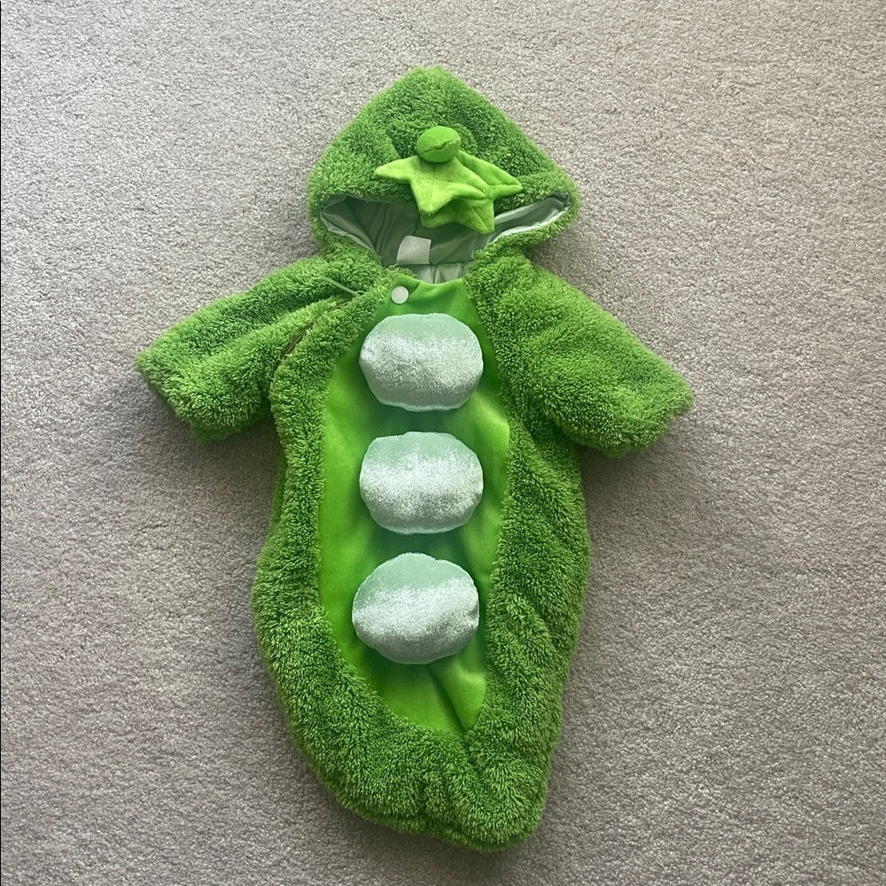 Pea in a Pod Infant Bundt Halloween Costume 0-3 Months